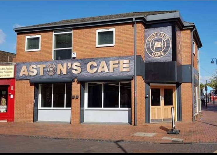 Astons Café